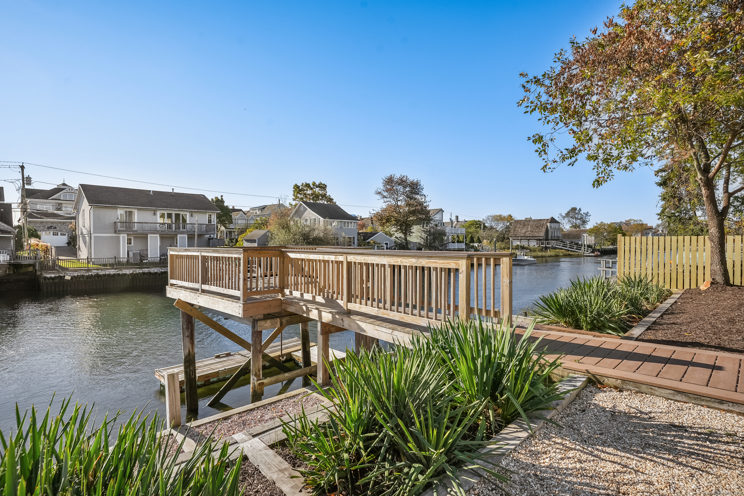 87 Old Dam Road Fairfield, CT 06824 - Photo 34 of 39