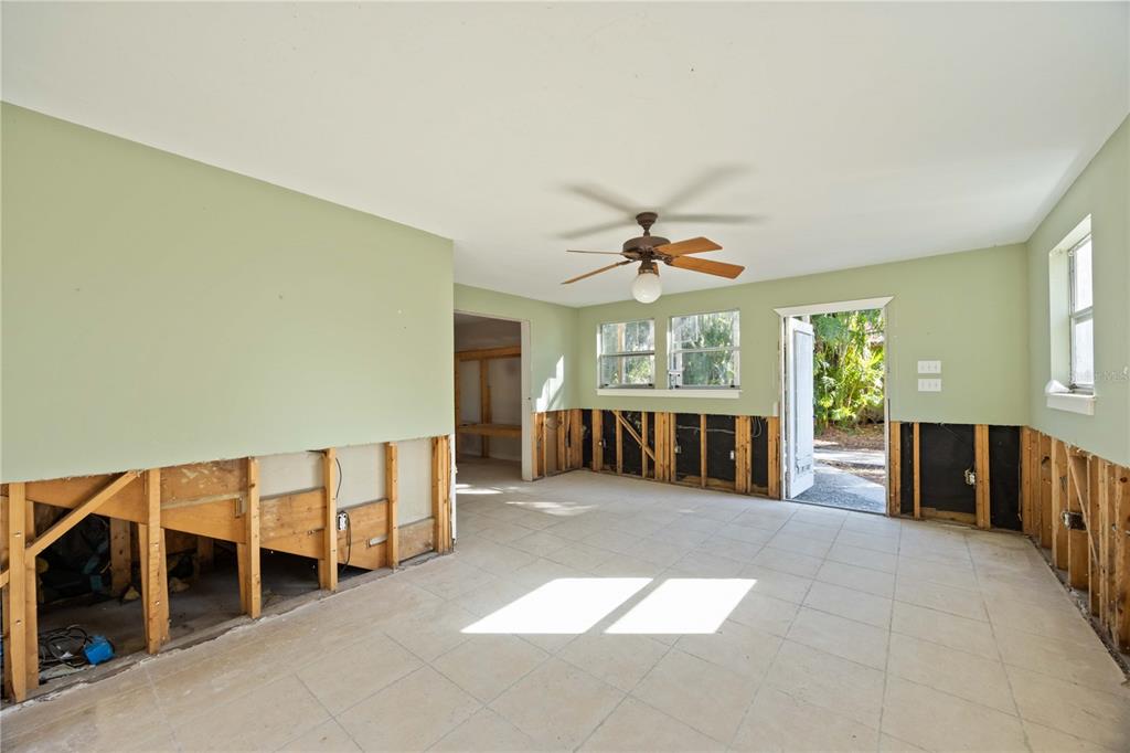 860 South Beneva Road Sarasota, FL 34232 - Photo 15 of 64