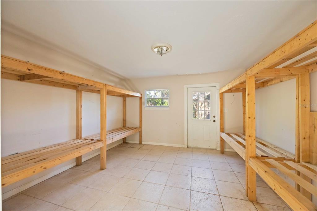 860 South Beneva Road Sarasota, FL 34232 - Photo 18 of 64