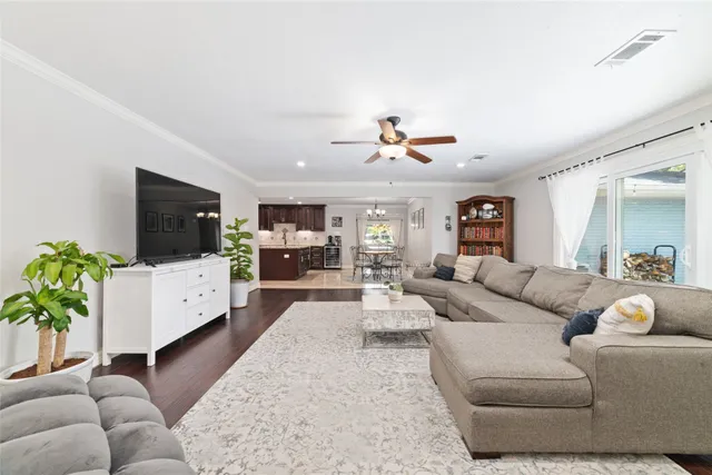 $2,800 | 3815 April Lane, Houston, TX 77092