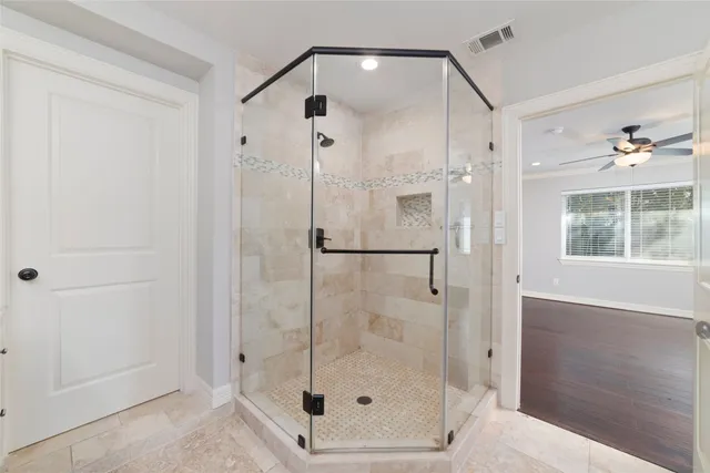 $2,800 | 3815 April Lane, Houston, TX 77092