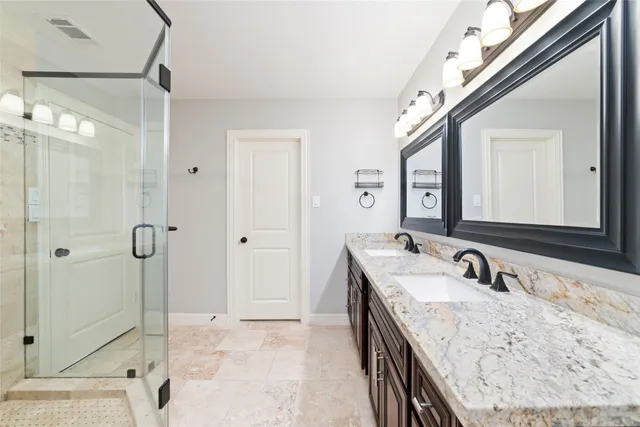 $2,800 | 3815 April Lane, Houston, TX 77092