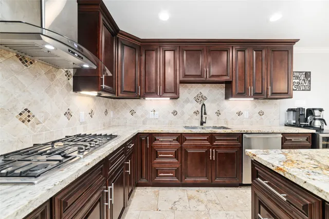 $2,800 | 3815 April Lane, Houston, TX 77092