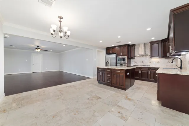 $2,800 | 3815 April Lane, Houston, TX 77092