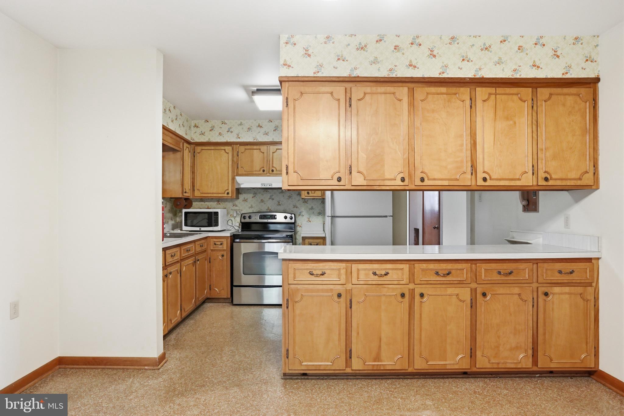 206 Dogwood Road Winchester, VA 22602 - Photo 17 of 39 Dining room