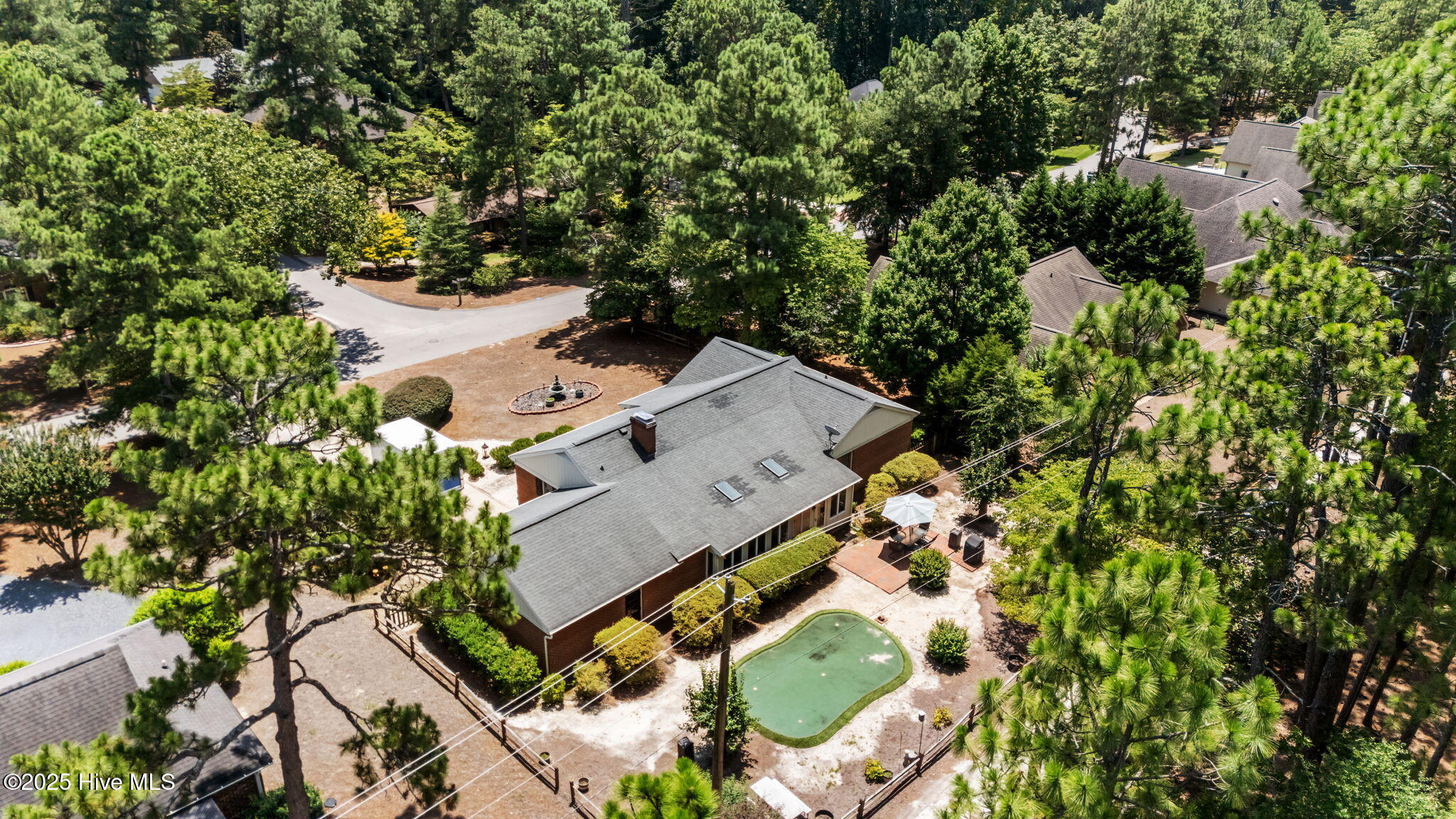 85 Idlewild Road Pinehurst, NC 28374 - Photo 11 of 55 23-web-or-mls-DJI_20250721132514_0231_D