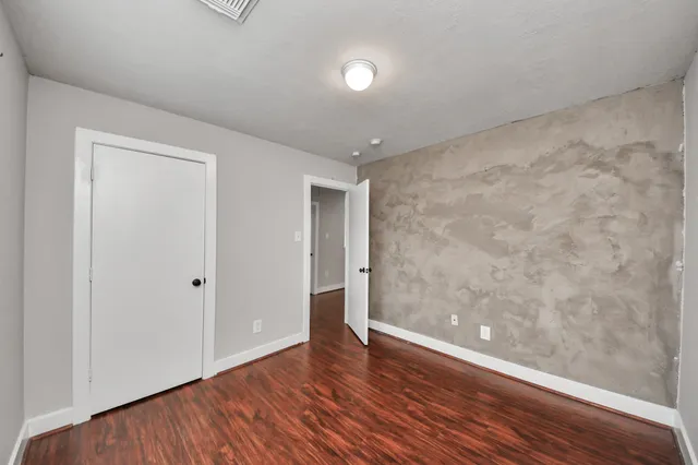 $2,000 | 1536 Kew Garden Drive, Houston, TX 77047