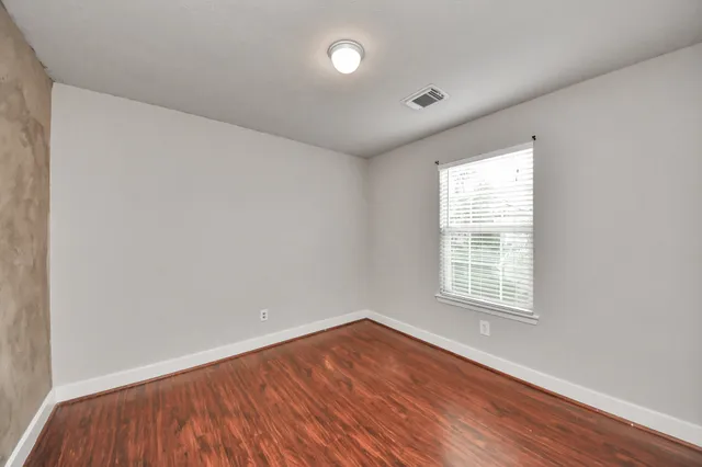 $2,000 | 1536 Kew Garden Drive, Houston, TX 77047