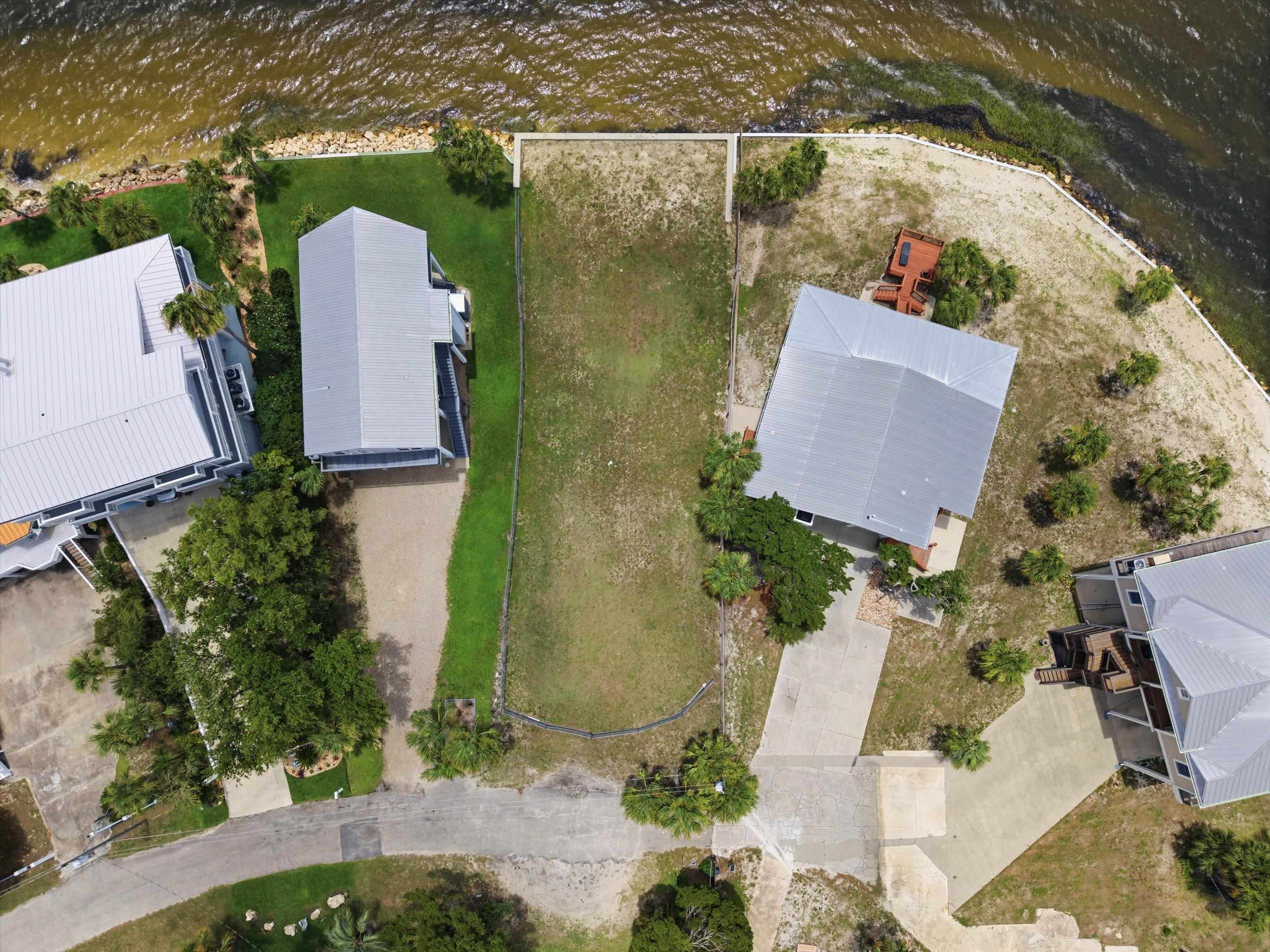 1643 Shell Point Road Crawfordville, FL 32327 - Photo 4 of 23