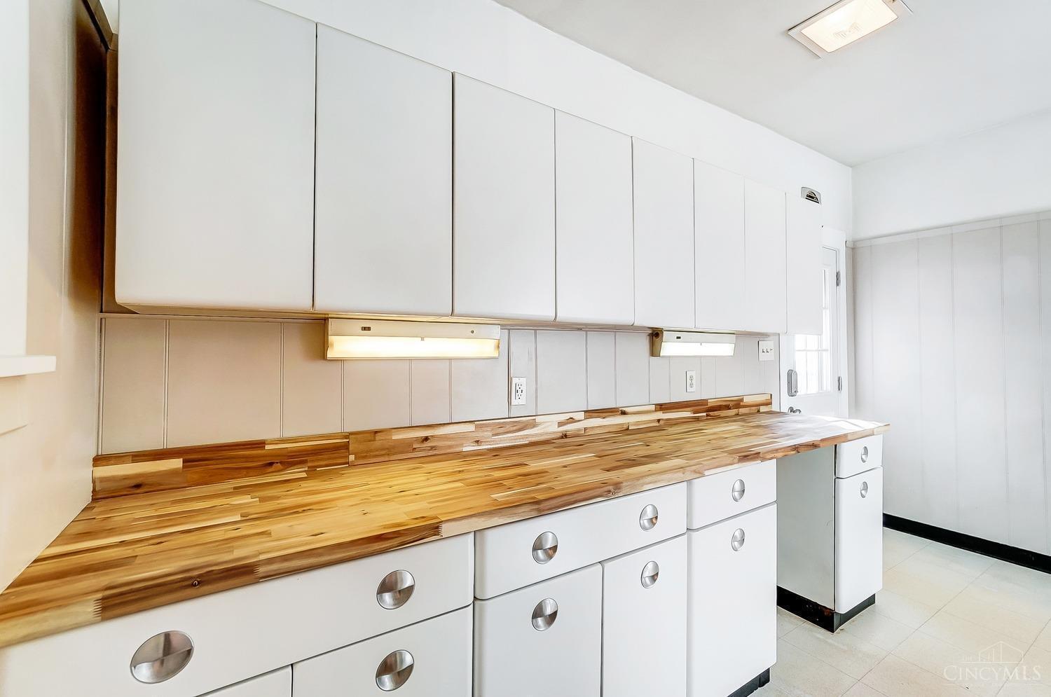 3840 Edwards Road Cincinnati, OH 45209 - Photo 12 of 32