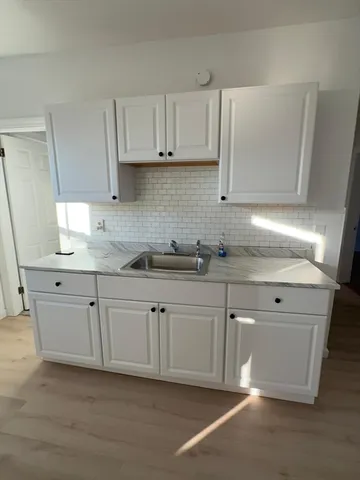 $2,300 | 11 Alpine Street, Unit 3, Worcester, MA 01610