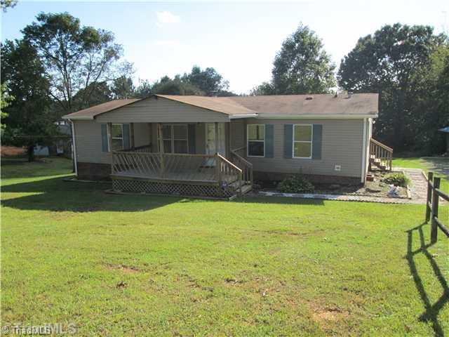 155 Red Brick Road Lexington, NC 27295 - Photo 1 of 6 Exterior Front.