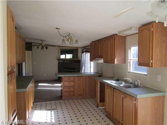 155 Red Brick Road Lexington, NC 27295 - Photo 3 of 6 Kitchen.