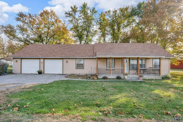 $239,900 | 620 108 Road, Delia, KS 66418