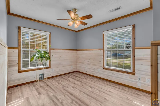 $239,900 | 620 108 Road, Delia, KS 66418