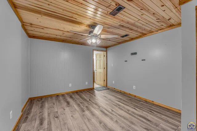 $239,900 | 620 108 Road, Delia, KS 66418