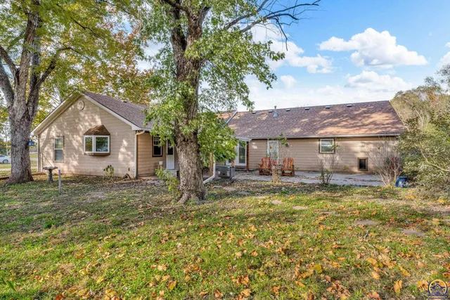 $239,900 | 620 108 Road, Delia, KS 66418