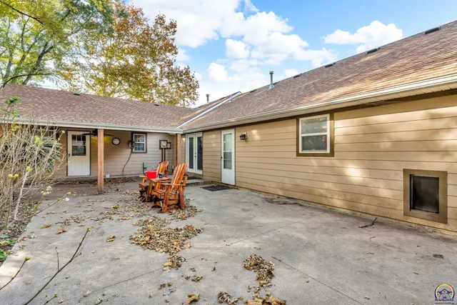 $239,900 | 620 108 Road, Delia, KS 66418