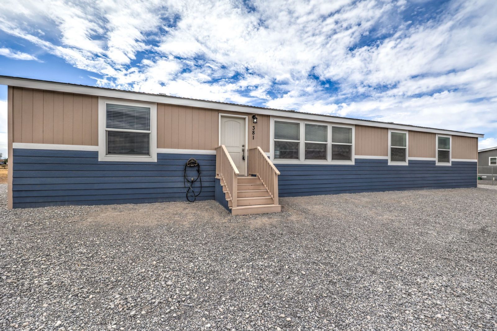 381 East Pechstein Road Pahrump, NV 89060 - Photo 5 of 46