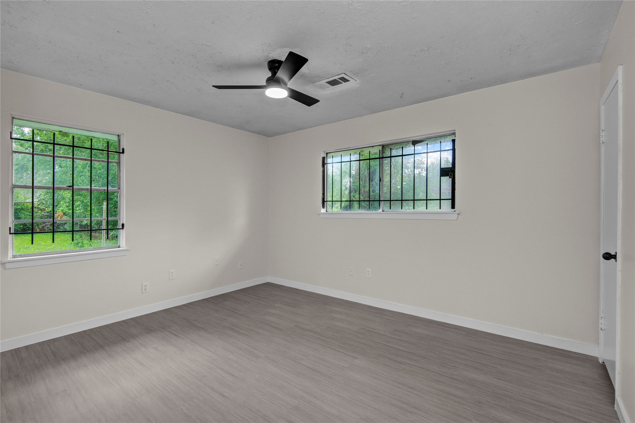 7329 Gleason Road Houston, TX 77016 - Photo 14 of 25