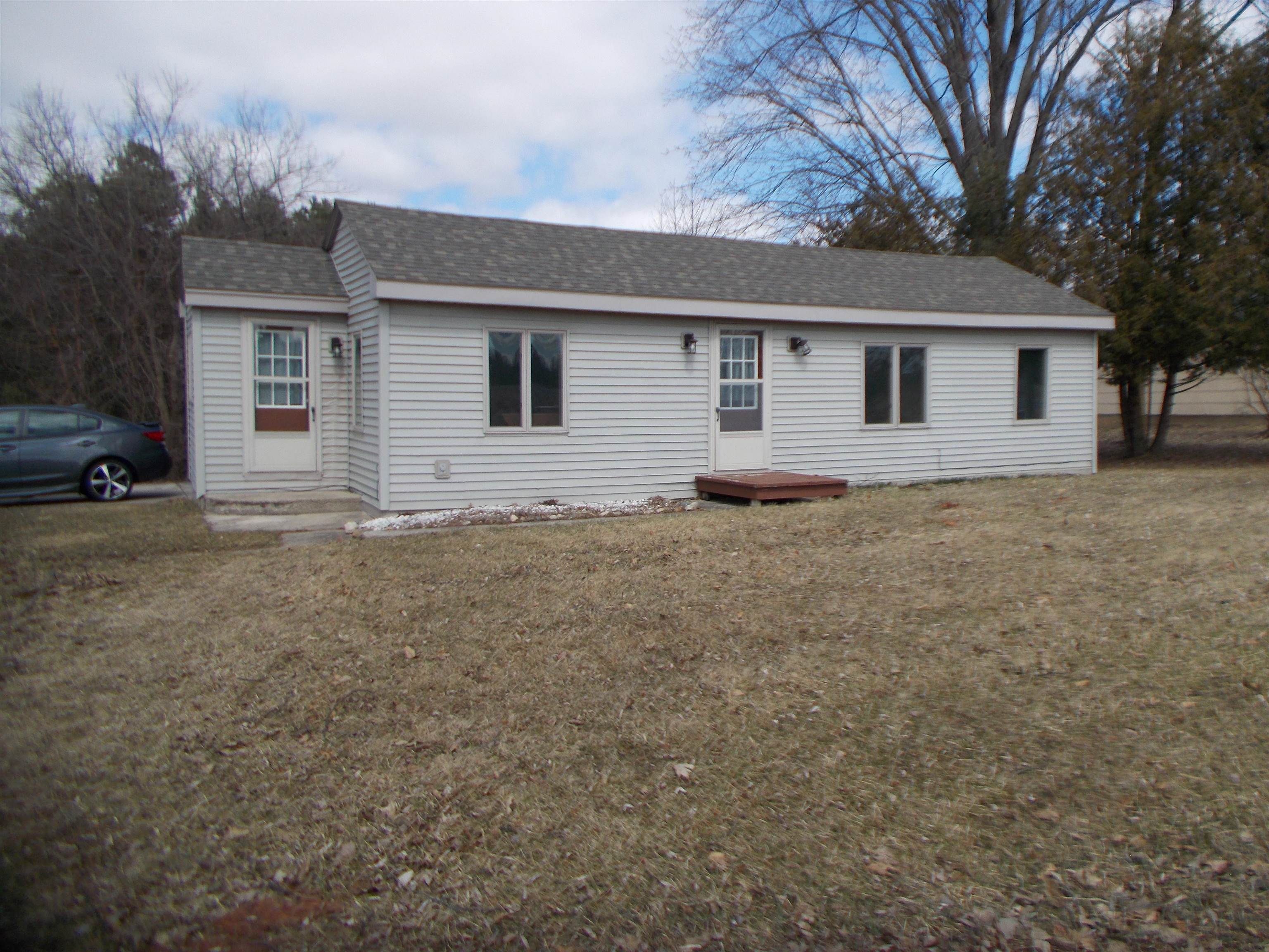 594 West Deerfield Road Mount Pleasant, MI 48858 - Photo 1 of 8 1898009.JPG
