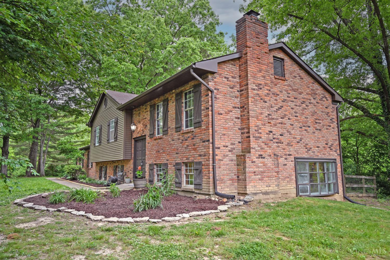 4237 Ellis Road Batavia, OH 45103 - Photo 2 of 46