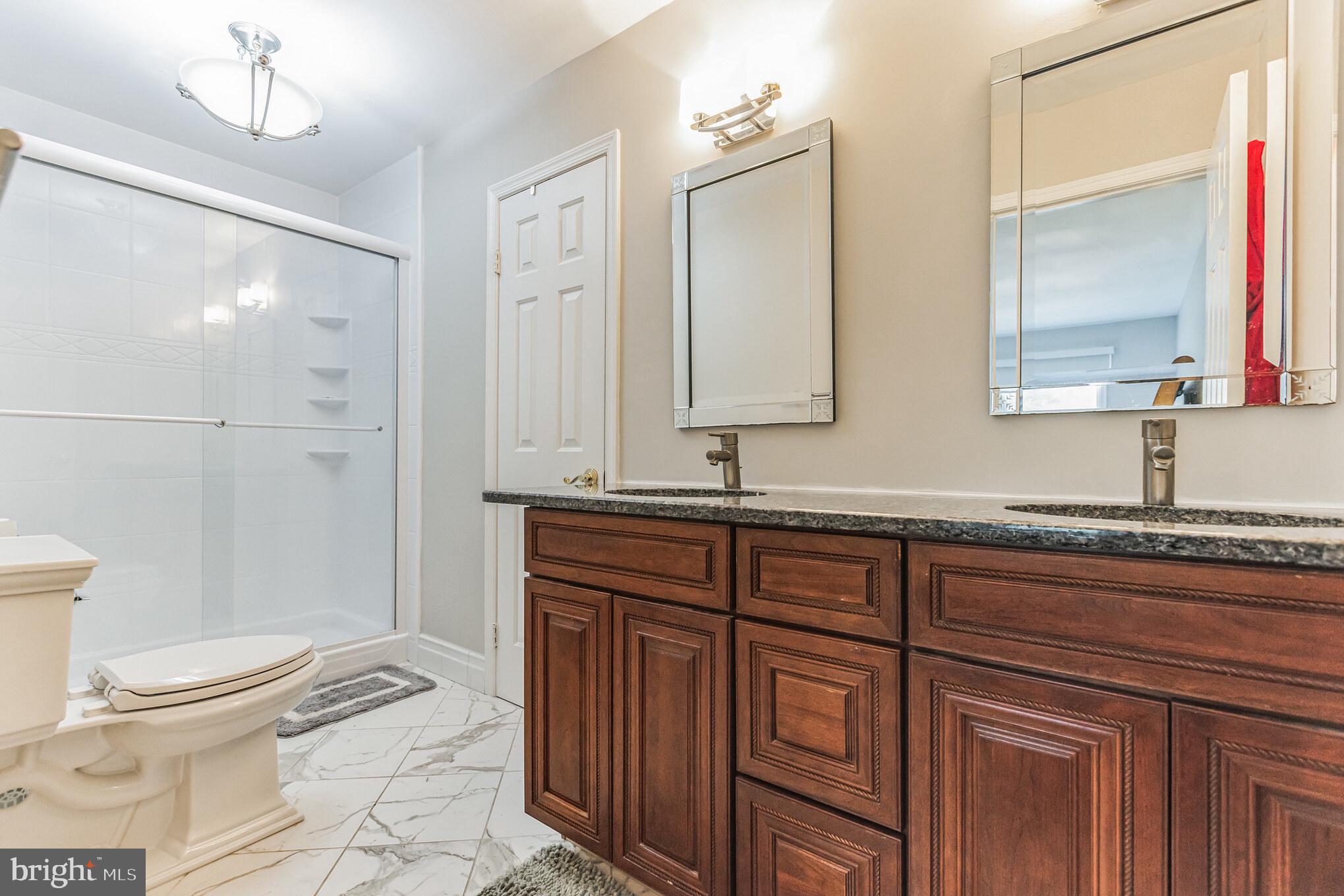 114 Strawberry Drive Shamong, NJ 08088 - Photo 17 of 30 Primary Bathroom