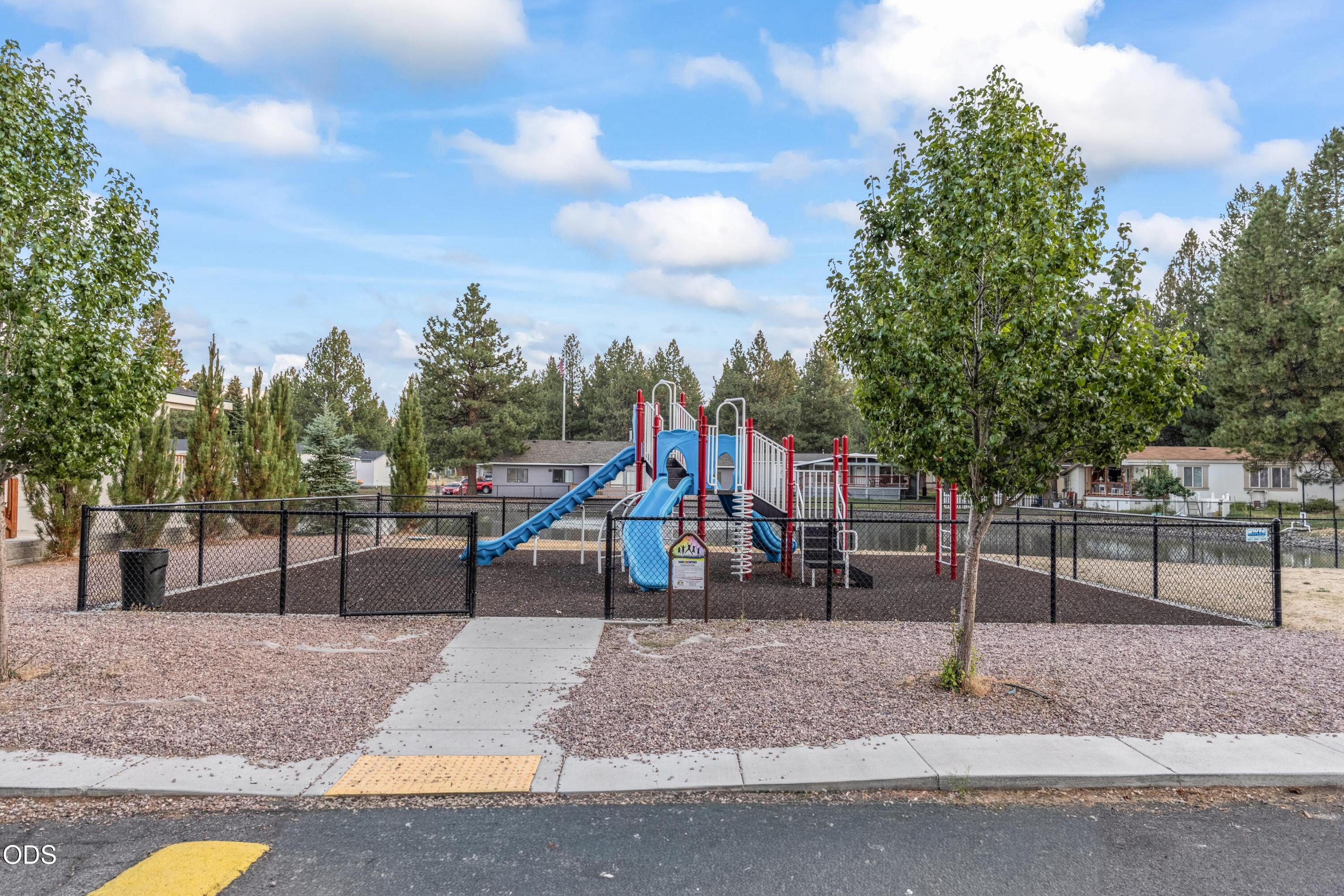 61000 Brosterhous Road, Unit 26 Bend, OR 97702 - Photo 36 of 39 Gallery Image 36