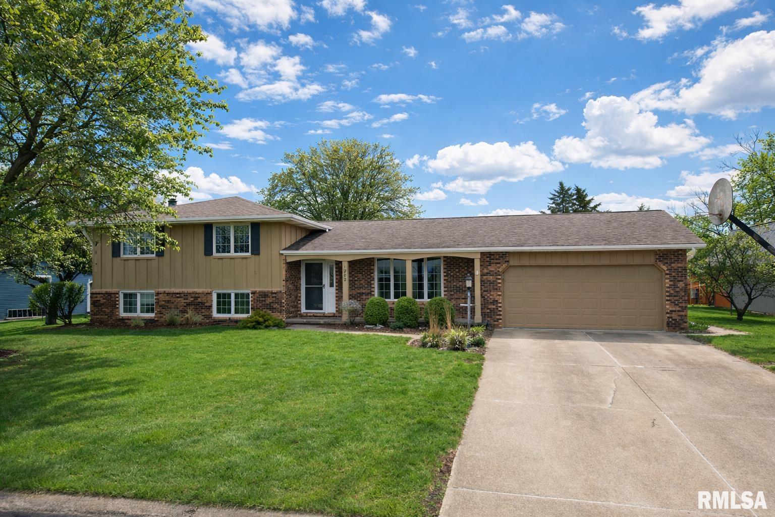 1202 Arthur Lane Metamora, IL 61548 - Photo 1 of 66