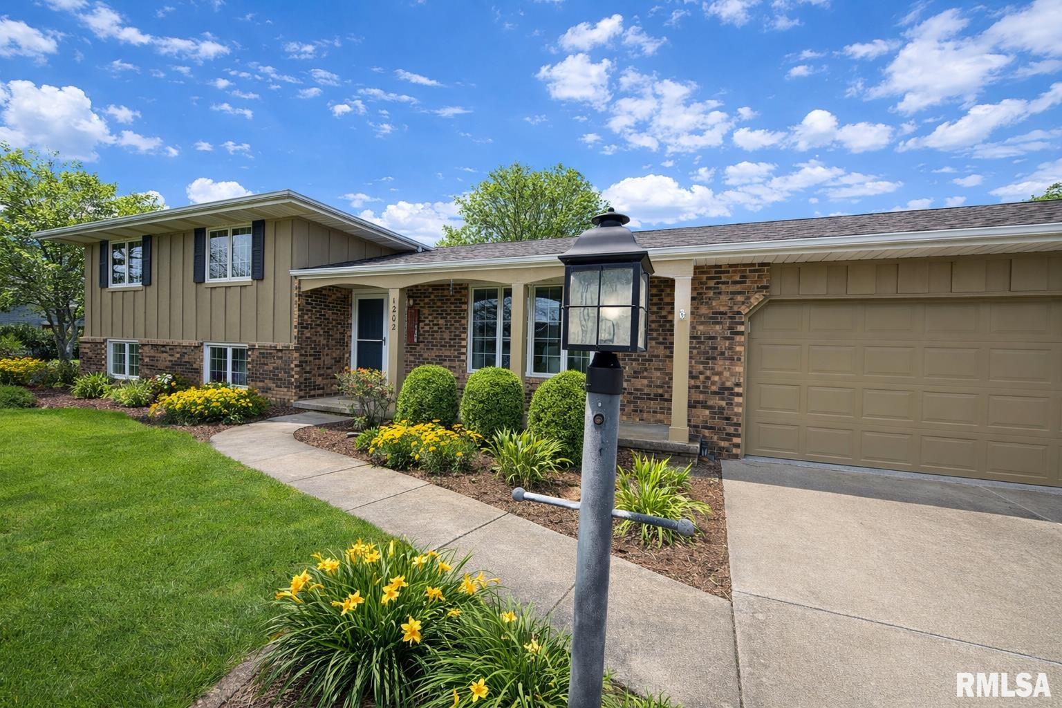 1202 Arthur Lane Metamora, IL 61548 - Photo 2 of 66