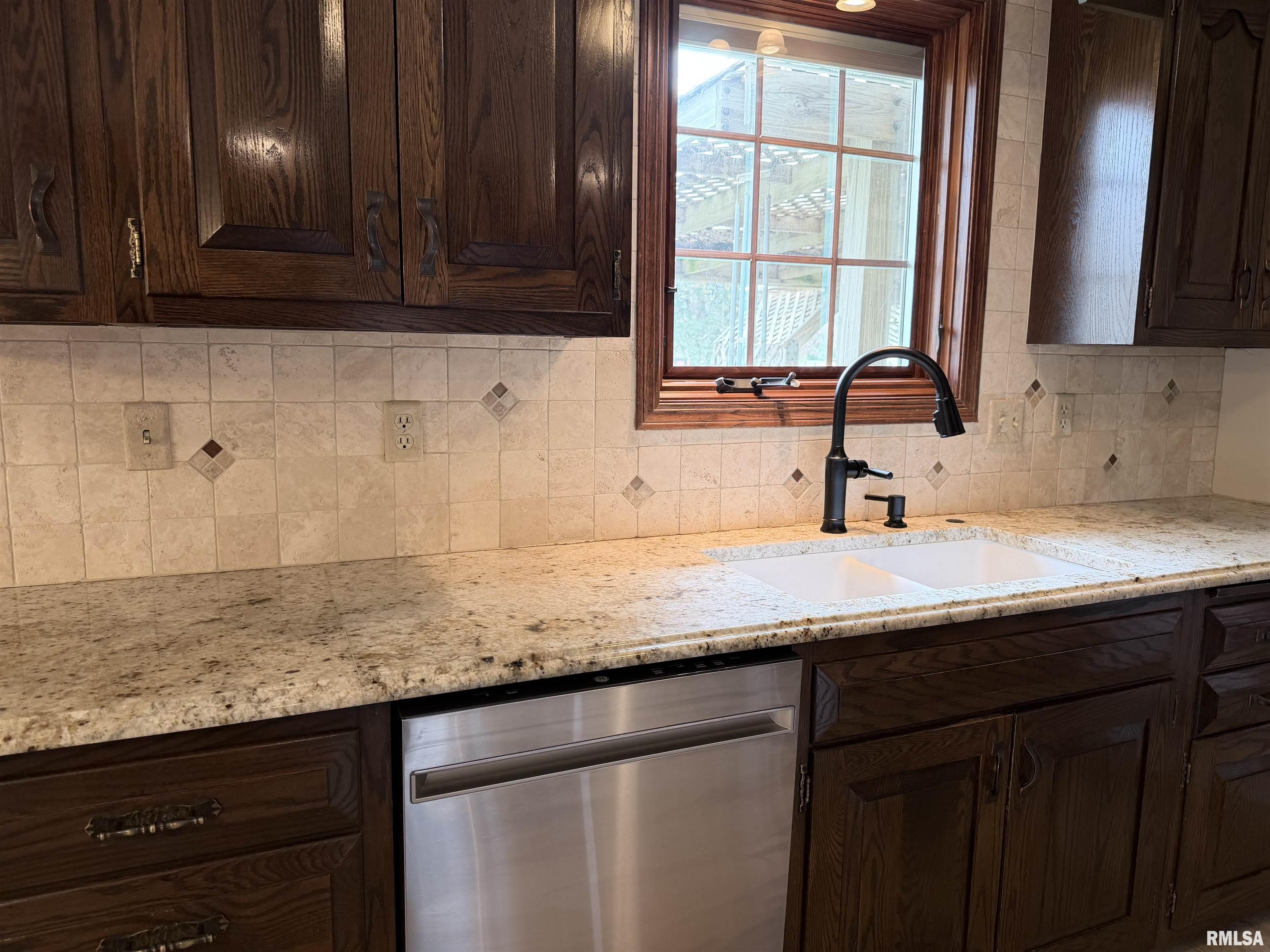 1202 Arthur Lane Metamora, IL 61548 - Photo 22 of 66