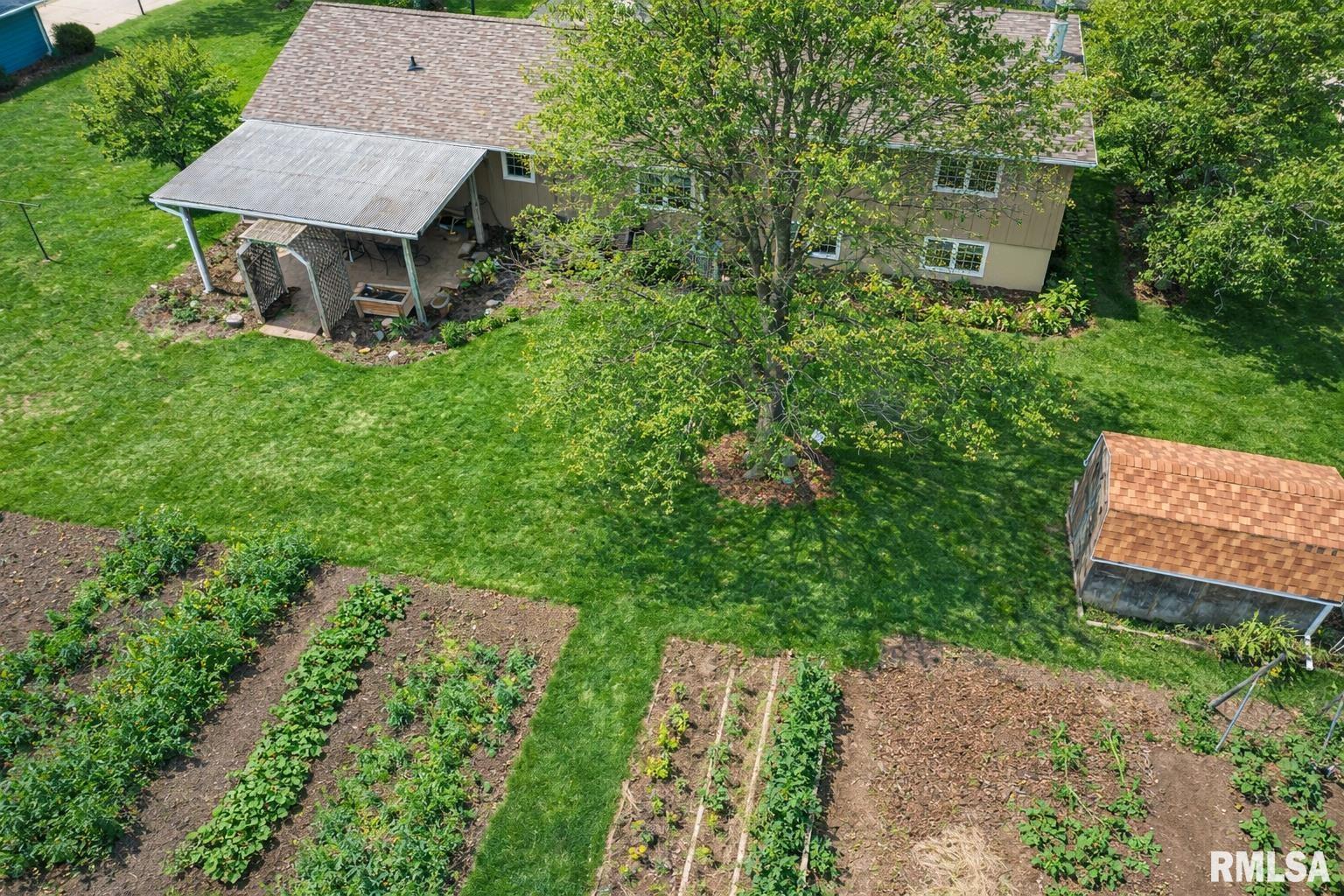 1202 Arthur Lane Metamora, IL 61548 - Photo 7 of 66