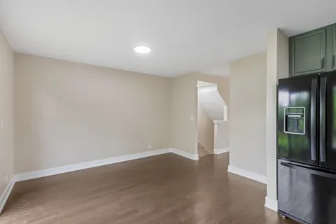 $369,000 | 856 West St Johns Place, Palatine, IL 60067