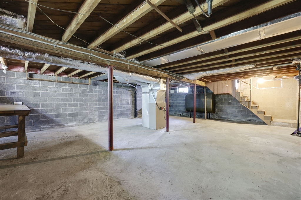 95 Kingsley Street Springfield, MA 01104 - Photo 24 of 29