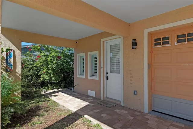 $2,950 | 8229 Gulf Way, Hudson, FL 34667