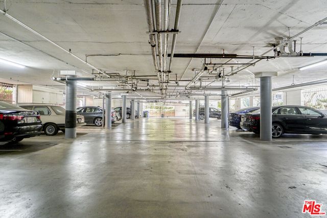 a view of a parking area