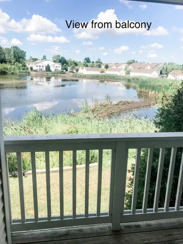 $1,775 | 1131 Silverstone Drive, Unit 1131, Carpentersville, IL 60110