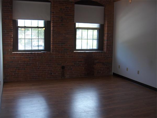 50 Rantoul Street, Unit 207S Beverly, MA 01915 - Photo 2 of 10 Gallery Image 2