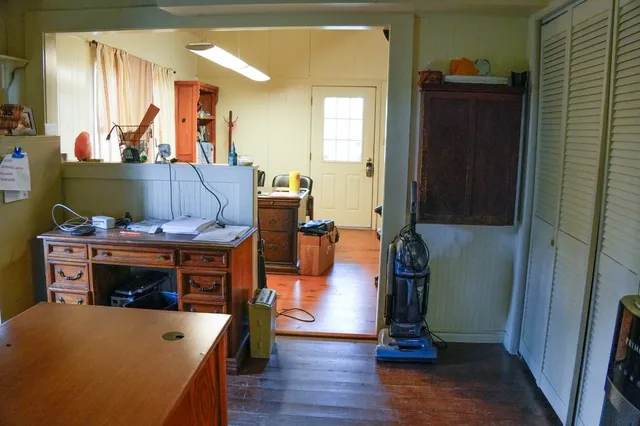 $275,000 | 1400 Fm 609 Road, Muldoon, TX 78949