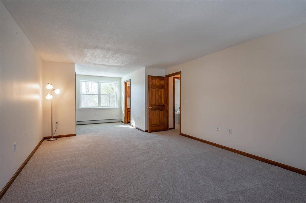 20 Debbie Drive Pelham, NH 03076 - Photo 16 of 42