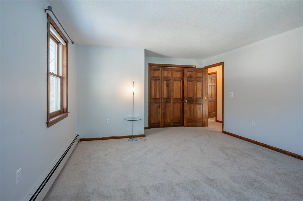 20 Debbie Drive Pelham, NH 03076 - Photo 18 of 42