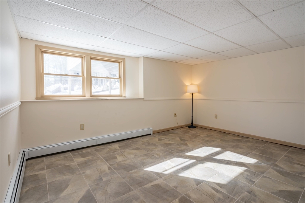 20 Debbie Drive Pelham, NH 03076 - Photo 28 of 42