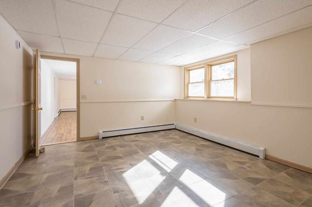 20 Debbie Drive Pelham, NH 03076 - Photo 29 of 42