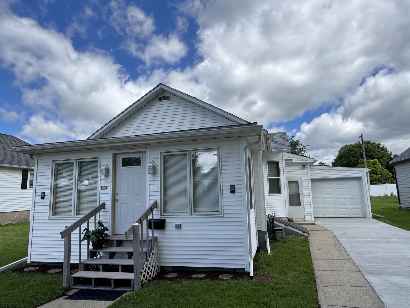 224 West 2nd Place Spring Valley, IL 61362 - Photo 2 of 31