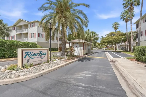 $349,900 | 1009 34th Drive West, Palmetto, FL 34221