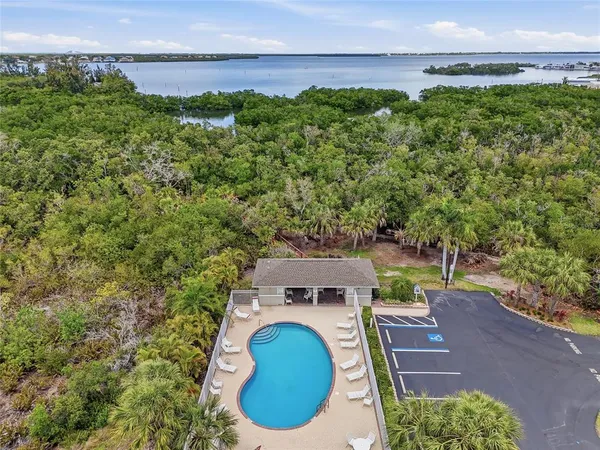 $349,900 | 1009 34th Drive West, Palmetto, FL 34221