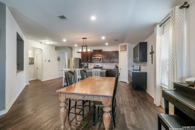 $1,850 | 12915 Whisper Crossing, San Antonio, TX 78252