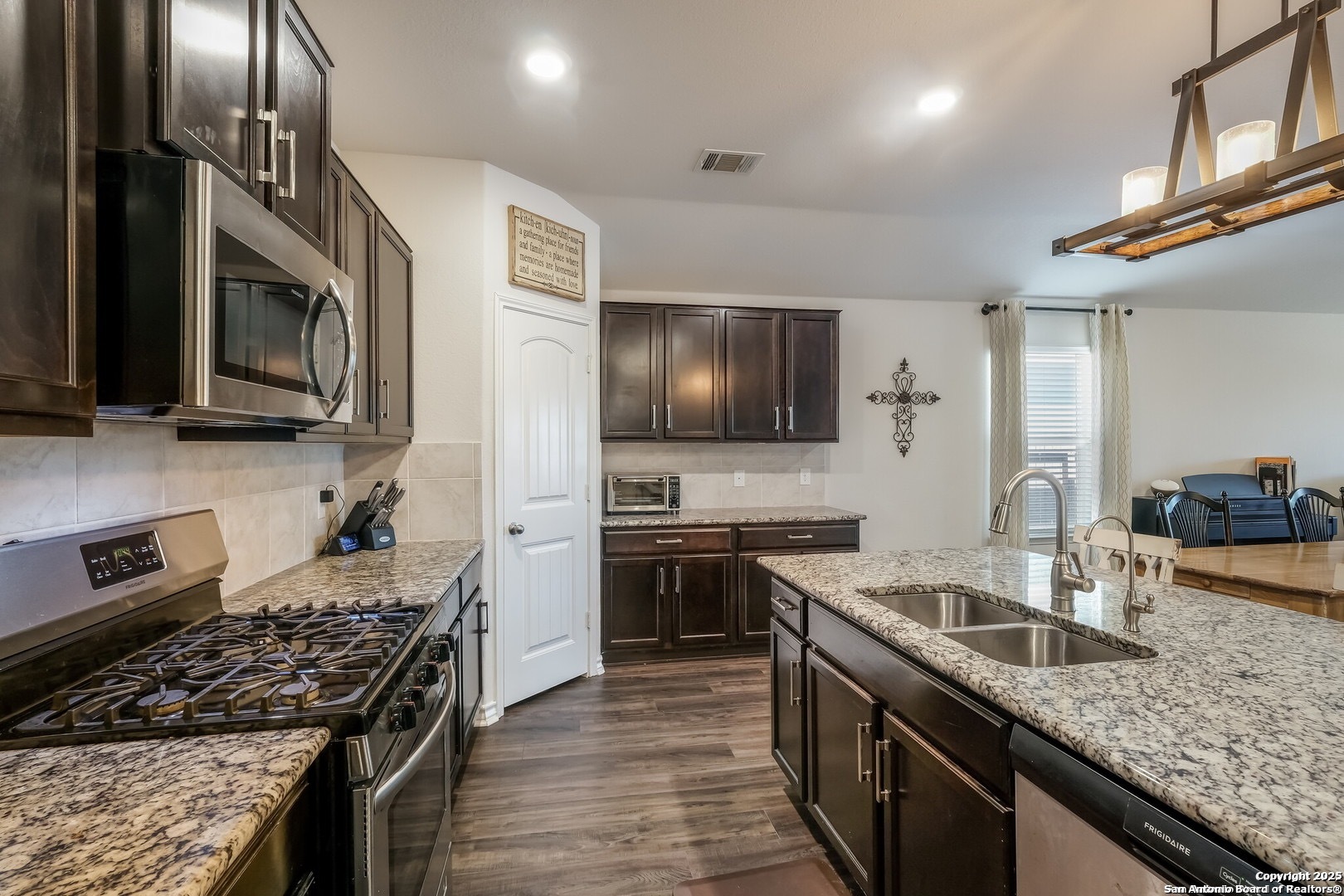 12915 Whisper Crossing San Antonio, TX 78252 - Photo 6 of 17