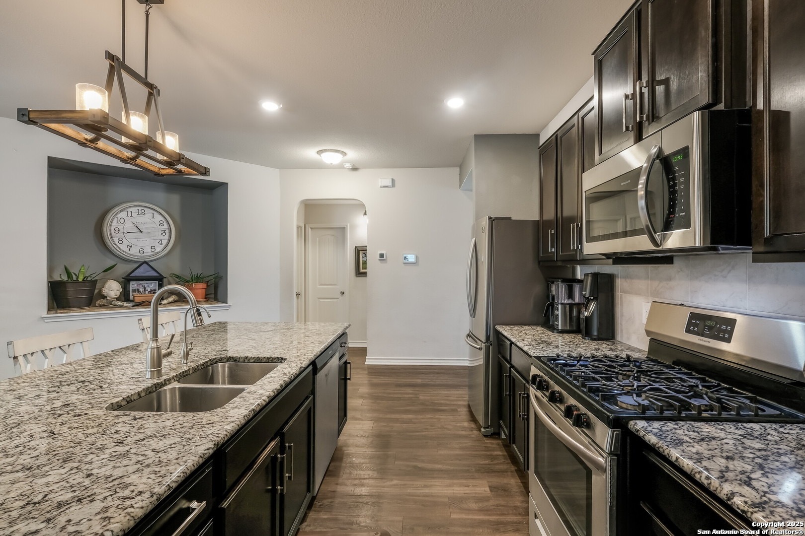 12915 Whisper Crossing San Antonio, TX 78252 - Photo 7 of 17