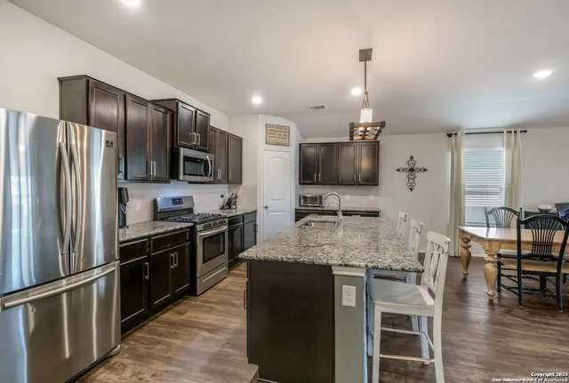 $1,850 | 12915 Whisper Crossing, San Antonio, TX 78252